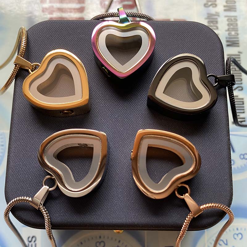 MJ Eternal Heart Pendant