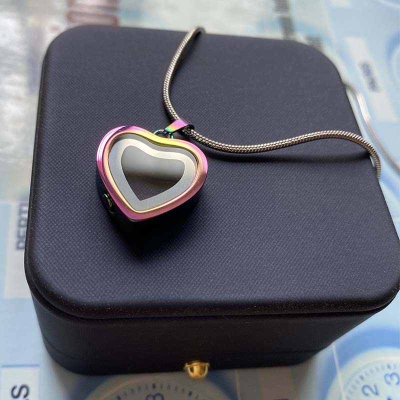 MJ Eternal Heart Pendant